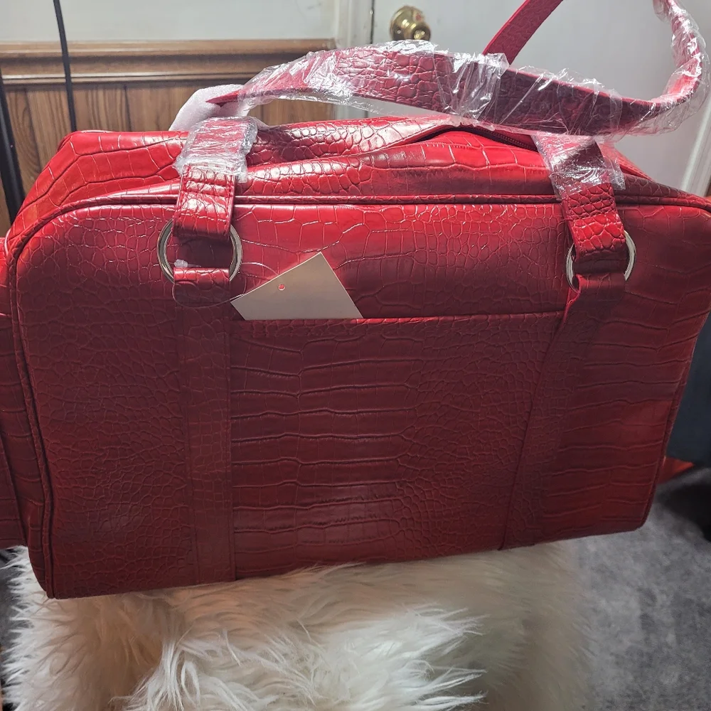 NWOT overnight bag - Picture 11 of 12